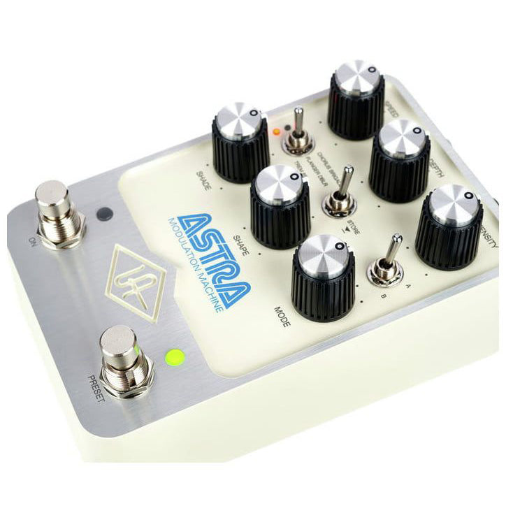 UNIVERSAL AUDIO Astra Modulation Machine